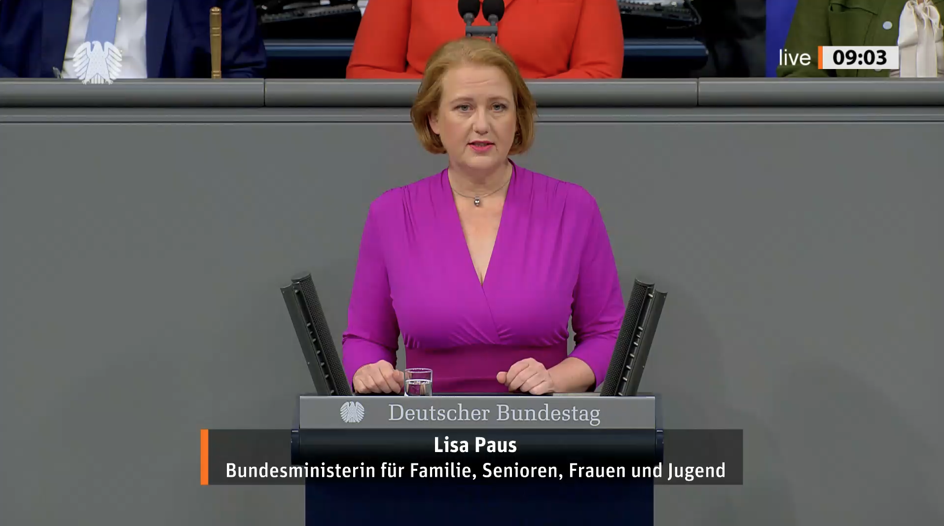 Lisa Paus redet im Bundestag
