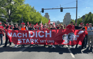 Headline des Transparent: Mach dich stark mit uns!