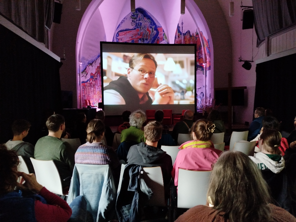 Filmvorführung mit Panel in der Friedenskirche